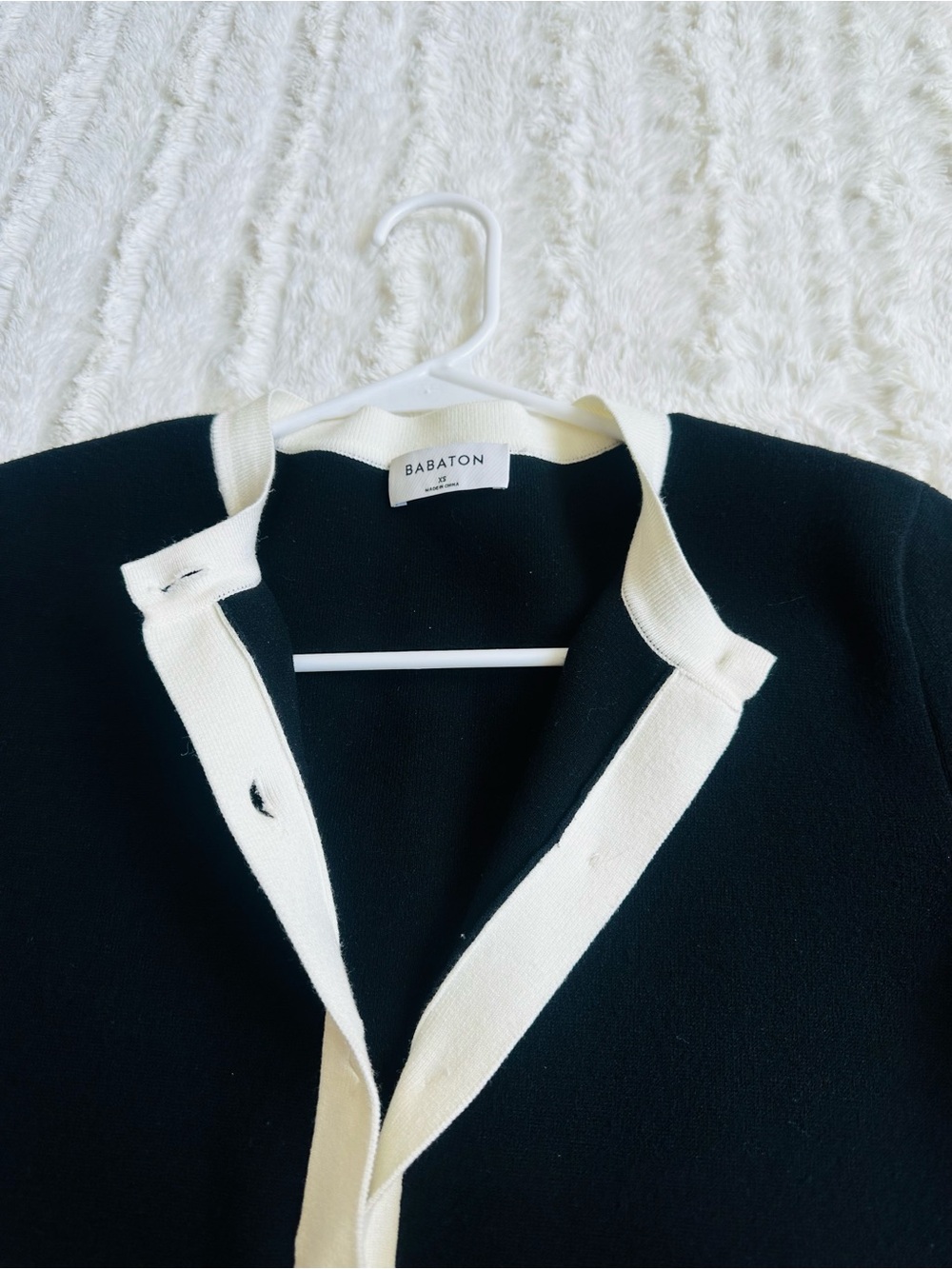 ARITZIA Black Short-Sleeve Knit Cardigan BABATON - Picture 5 of 6